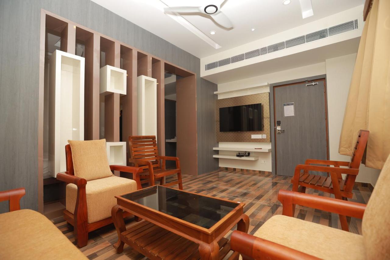 Hotel Sree Bharat Residency Alāndurai Exteriér fotografie