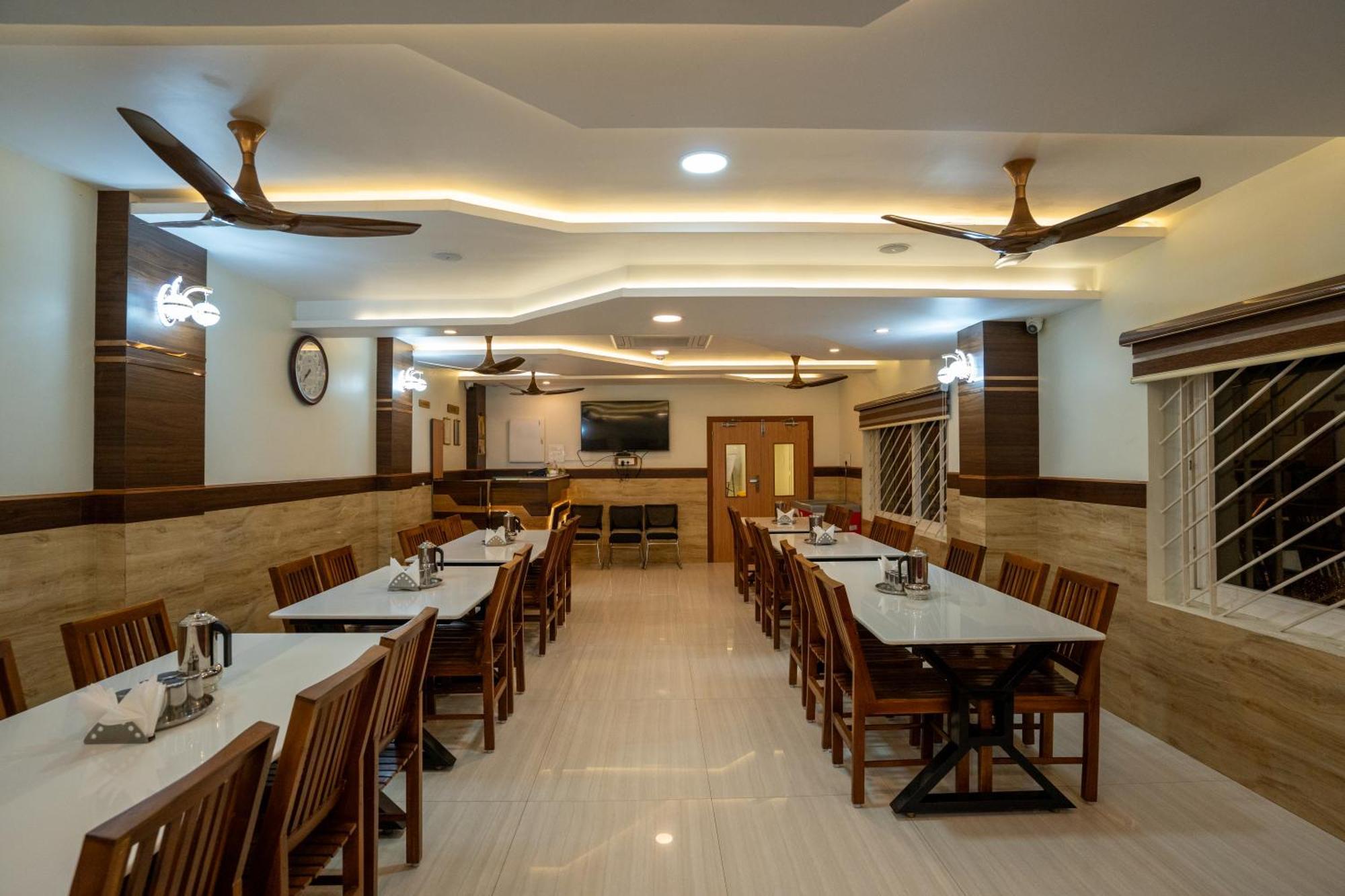 Hotel Sree Bharat Residency Alāndurai Exteriér fotografie